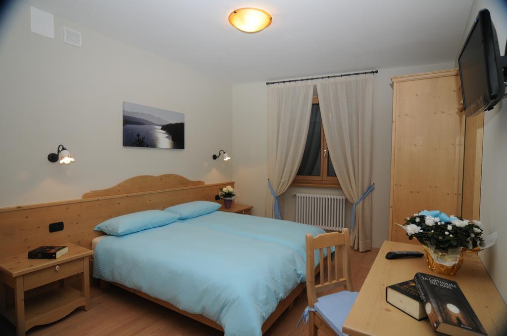 Agritur Primo Sole Villa Клес Стая снимка